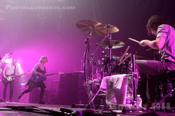 THE JOY FORMIDABLE - 2013-02-20 - PARIS - Zenith - Rhiannon Bryan - Rhydian Dafydd - Matt Thomas
